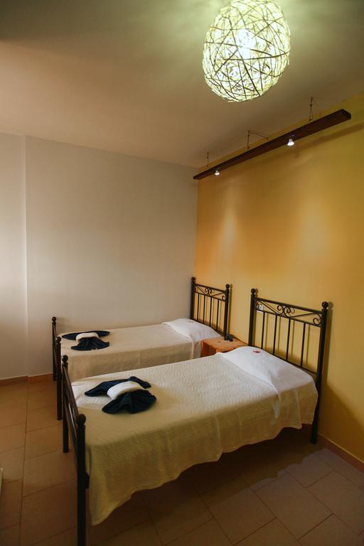 Aparthotel Oikeion Ermoupoli Zimmer foto