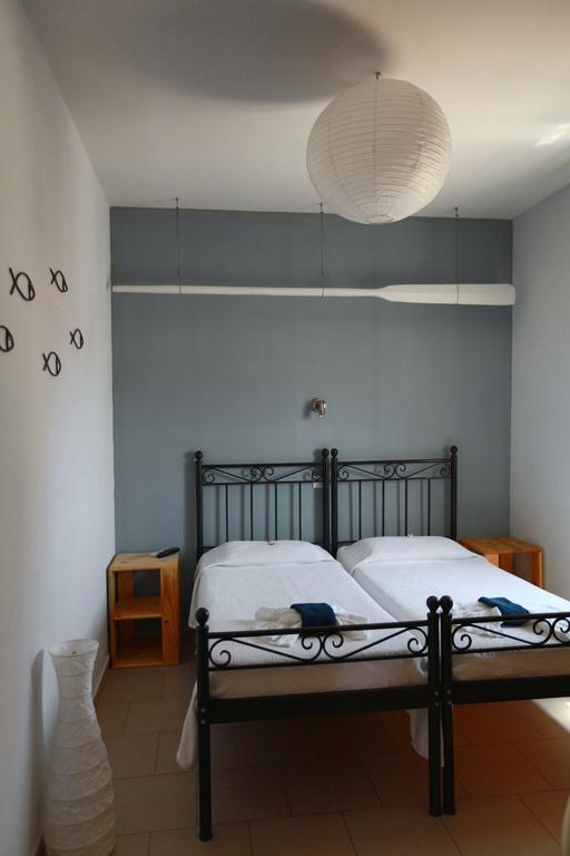 Aparthotel Oikeion Ermoupoli Zimmer foto